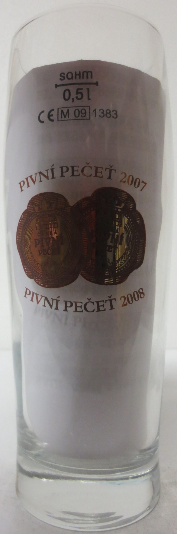 POUTNÍK PELHŘIMOV www.pivovarpoutnik.cz PIVNÍ PEČEŤ 2007 2008 (0,5L)