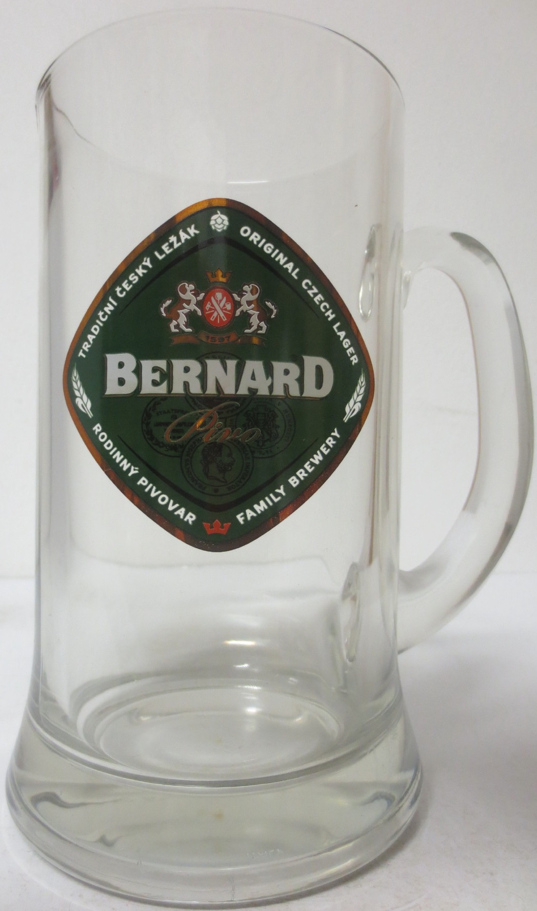 BERNARD Pivo (zeleno-zlatý) (1L)