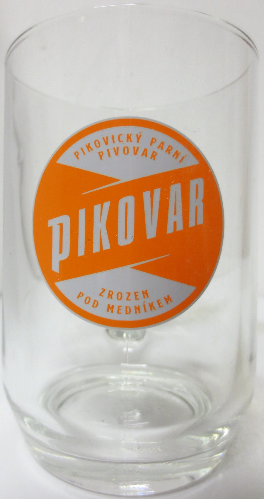 PIKOVICKÝ PARNÍ PIVOVAR PIKOVAR ZROZEN POD MEDNÍKEM (0,5L)