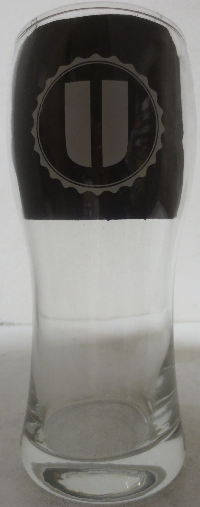 U (0,5L)