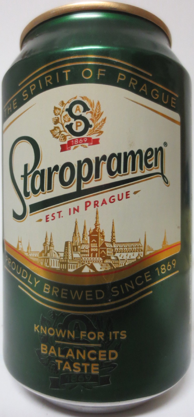 Staropramen EST. IN PRAGUE KNOWN FOR ITS BALANCED TASTE (BG) (33cl) (T/O) č.1